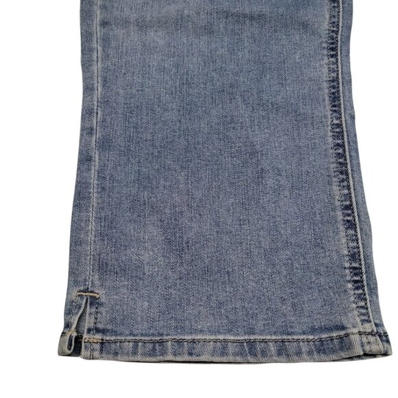 Lee Capri Jeans Womens 12 Medium Mid Rise Legendary Style Light Blue Tags - Picture 3 of 9